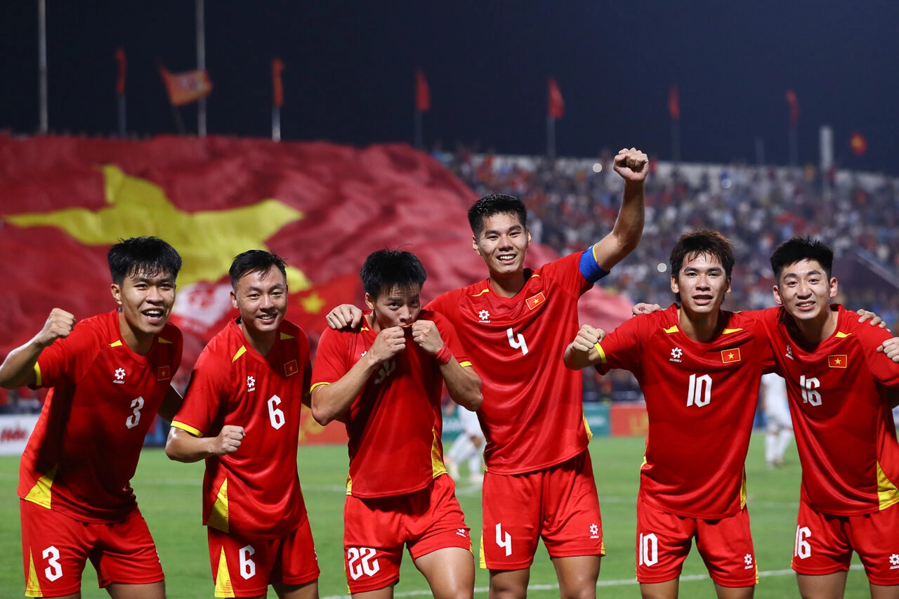 Trọng tài bắt chính Chung kết SEA Games là ai? Có “dớp” với Việt Nam không?